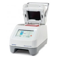 Mastercycler ® X50 Градиентный термоциклер Mastercycler ® X50 Градиентный термоциклер